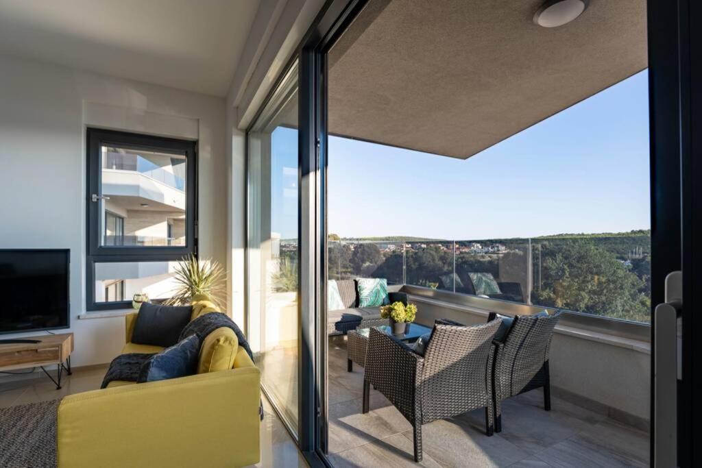 Apartment Emarin Banjole Luaran gambar